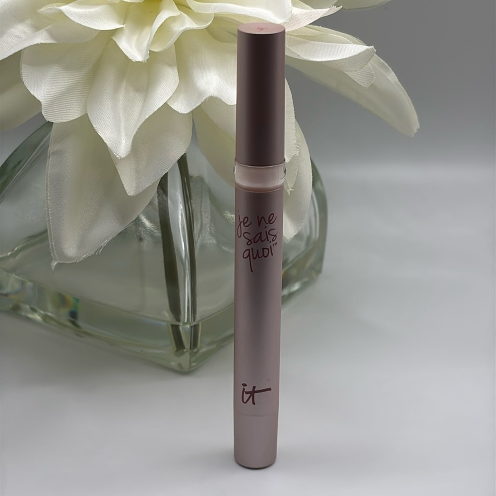IT Cosmetics Je Ne Sais Quoi Hydrating Color Awakening Lip Treatment Serum